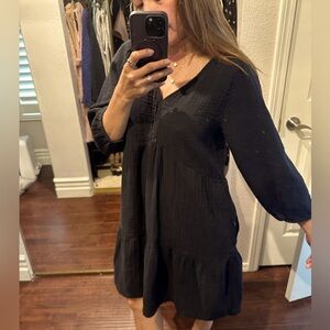 Very cute and comfy it’s small but can fit medium